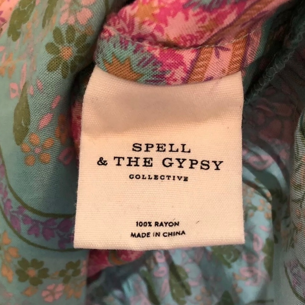 🌸BNWT Spell & the Gypsy City Lights Blouse Sage - Picture 6 of 8